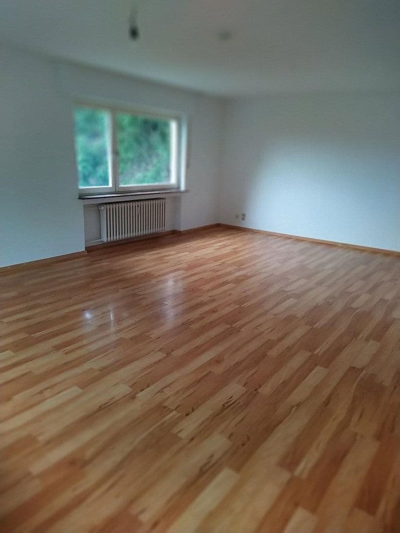 Prenájom bytu 4-izbový 106 m², Kuhstr. 11b, Wachtberg, Severné Porýnie - Westfálsko Prenájom bytu 4-izbový 106 m², Kuhstr. 11b, Wachtberg, Severné Porýnie - Westfálsko