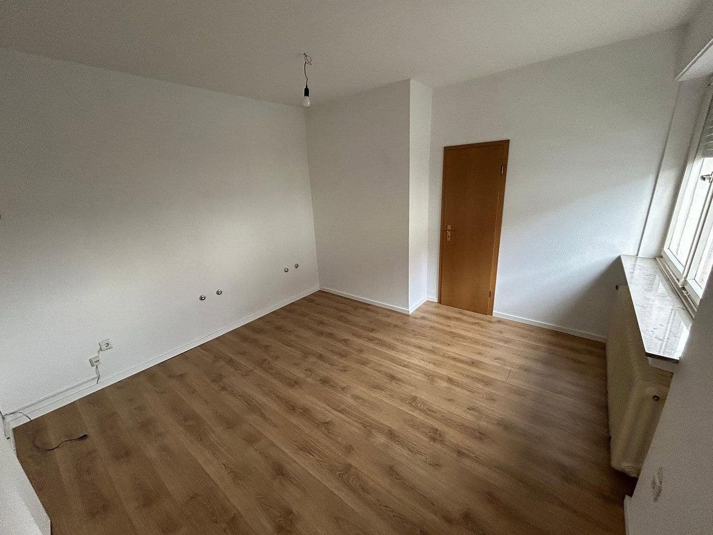 Prenájom bytu 4-izbový 105 m², Brakerstr. 17, Bielefeld, Severné Porýnie - Westfálsko Prenájom bytu 4-izbový 105 m², Brakerstr. 17, Bielefeld, Severné Porýnie - Westfálsko