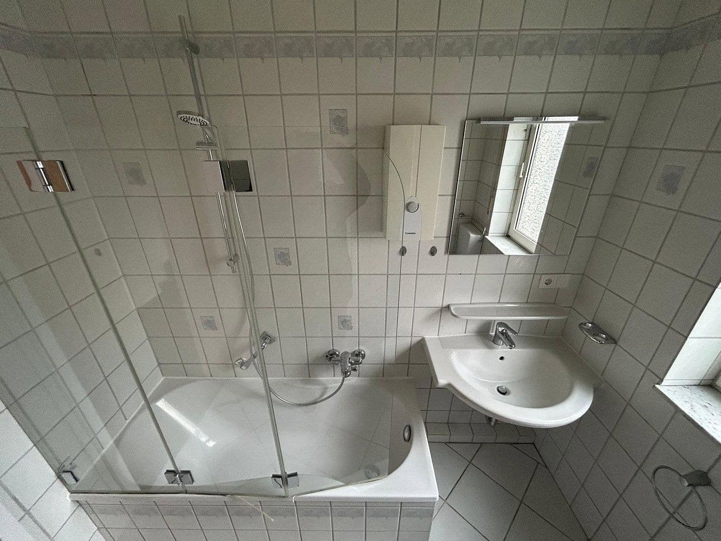 Prenájom bytu 4-izbový 105 m², Brakerstr. 17, Bielefeld, Severné Porýnie - Westfálsko Prenájom bytu 4-izbový 105 m², Brakerstr. 17, Bielefeld, Severné Porýnie - Westfálsko