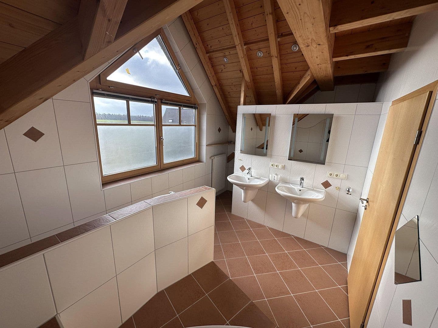 Predaj domu 310 m², pozemek 576 m², St. Leon-Rot, Bádensko-Wurttembersko Predaj domu 310 m², pozemek 576 m², St. Leon-Rot, Bádensko-Wurttembersko