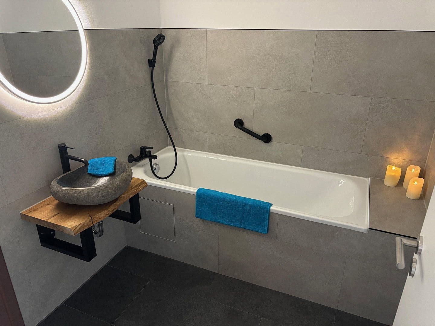 Predaj bytu 2-izbový 62 m², Am Drudenbogen 5, Fürstenfeldbruck, Bavorsko Predaj bytu 2-izbový 62 m², Am Drudenbogen 5, Fürstenfeldbruck, Bavorsko