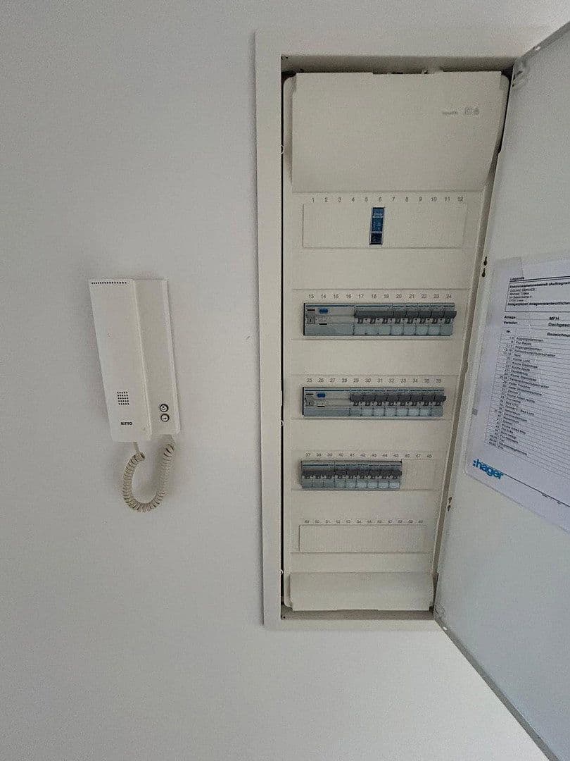 Prenájom bytu 3-izbový 54 m², Brakerstr. 17, Bielefeld, Severné Porýnie - Westfálsko Prenájom bytu 3-izbový 54 m², Brakerstr. 17, Bielefeld, Severné Porýnie - Westfálsko