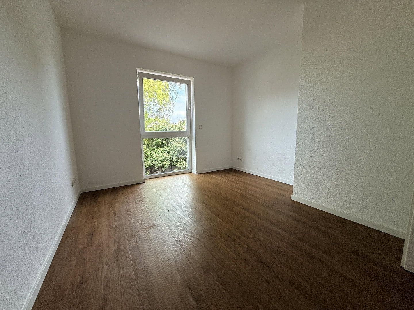 Prenájom domu 145 m², pozemek 123 m², Leonberger Straße 5a, Köln, Severné Porýnie - Westfálsko Prenájom domu 145 m², pozemek 123 m², Leonberger Straße 5a, Köln, Severné Porýnie - Westfálsko