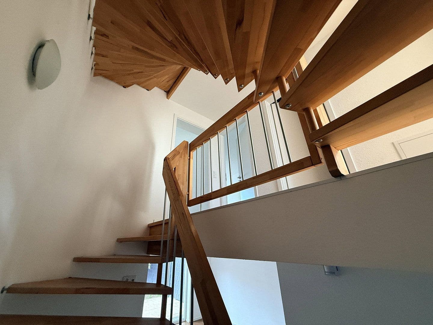 Prenájom domu 145 m², pozemek 123 m², Leonberger Straße 5a, Köln, Severné Porýnie - Westfálsko Prenájom domu 145 m², pozemek 123 m², Leonberger Straße 5a, Köln, Severné Porýnie - Westfálsko