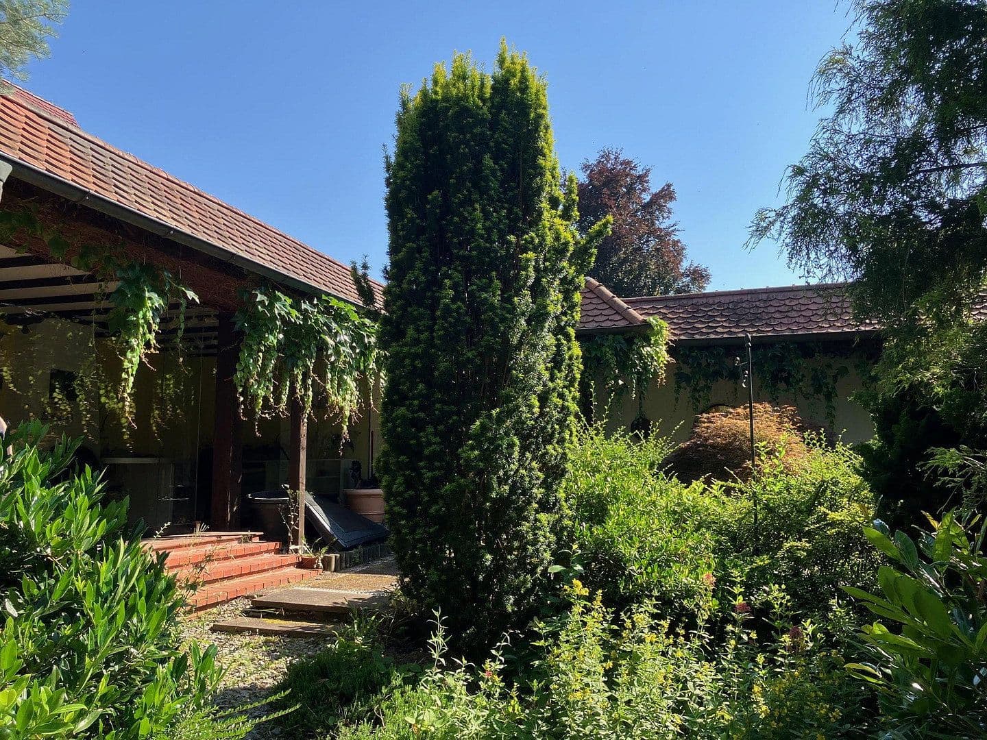 Predaj domu 308 m², pozemek 1.102 m², Zirndorf, Bavorsko Predaj domu 308 m², pozemek 1.102 m², Zirndorf, Bavorsko