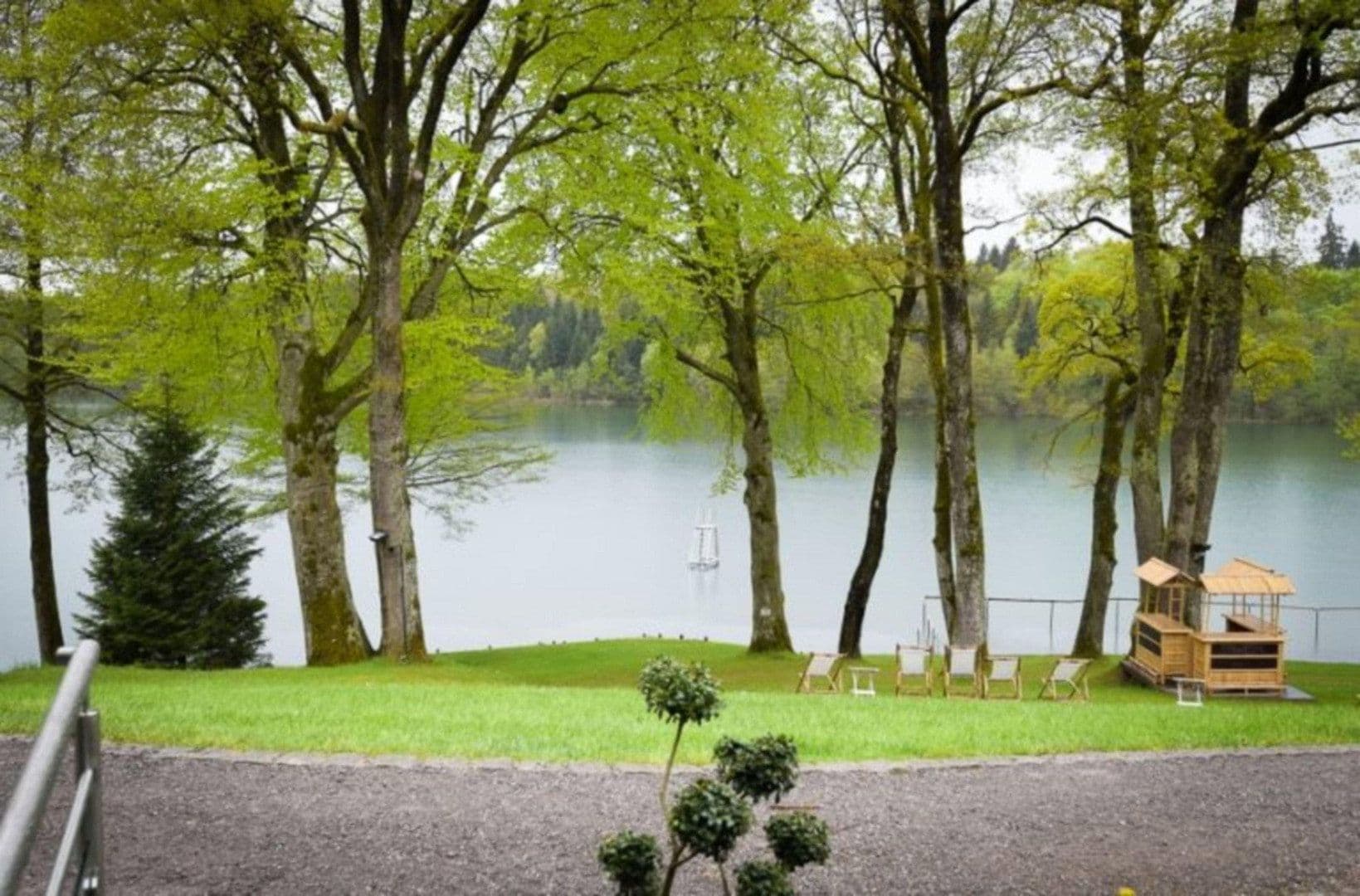 Prenájom bytu 2-izbový 90 m², Zorneding, Bavorsko Prenájom bytu 2-izbový 90 m², Zorneding, Bavorsko