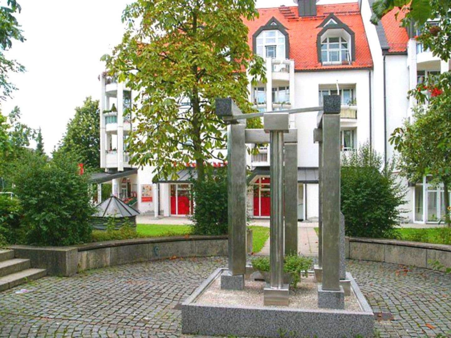 Prenájom bytu 2-izbový 90 m², Zorneding, Bavorsko Prenájom bytu 2-izbový 90 m², Zorneding, Bavorsko