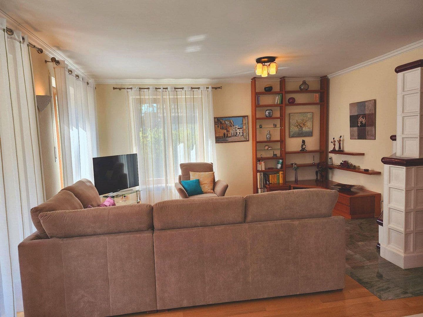 Prenájom bytu 2-izbový 90 m², Zorneding, Bavorsko Prenájom bytu 2-izbový 90 m², Zorneding, Bavorsko