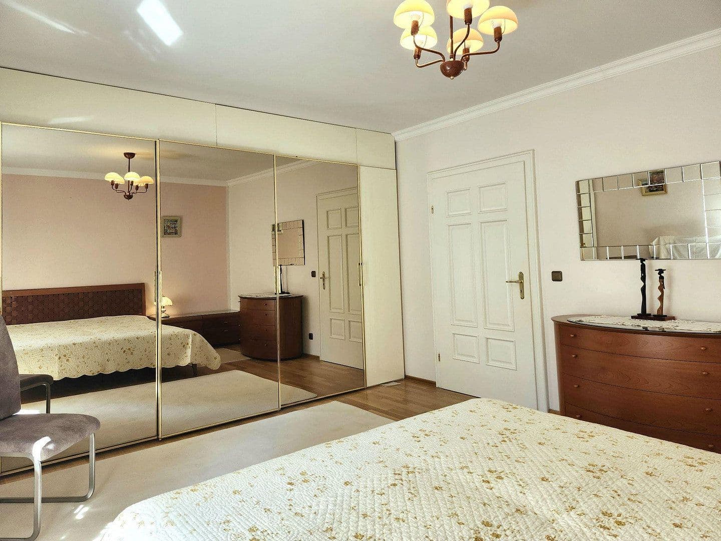 Prenájom bytu 2-izbový 90 m², Zorneding, Bavorsko Prenájom bytu 2-izbový 90 m², Zorneding, Bavorsko