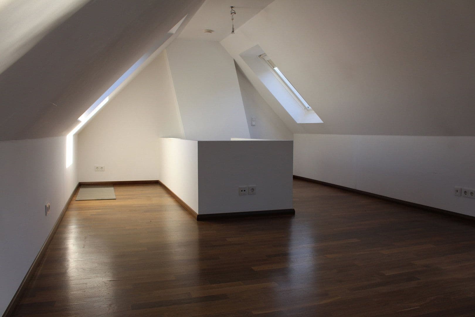 Predaj bytu 3-izbový 92 m², Eisenlohrsweg, Hamburg, Hamburg Predaj bytu 3-izbový 92 m², Eisenlohrsweg, Hamburg, Hamburg