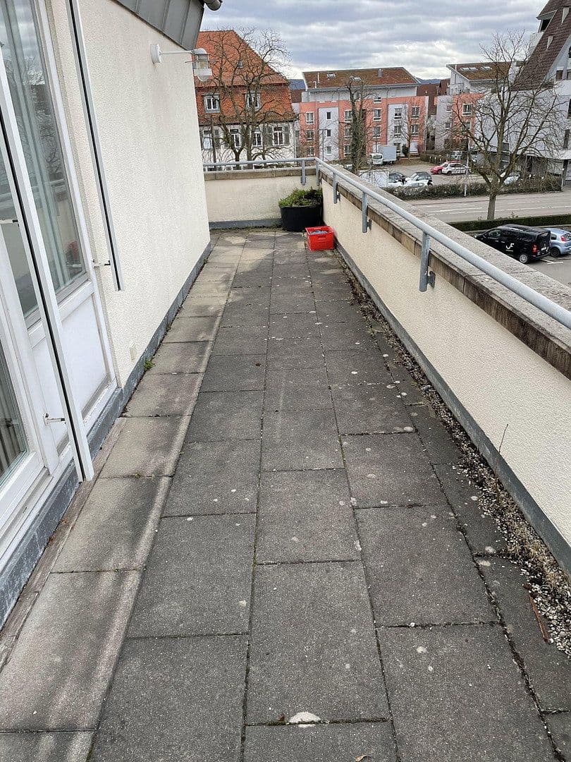 Prenájom bytu 3-izbový 85 m², Alleenstr. 79, Kirchheim unter Teck, Bádensko-Wurttembersko Prenájom bytu 3-izbový 85 m², Alleenstr. 79, Kirchheim unter Teck, Bádensko-Wurttembersko