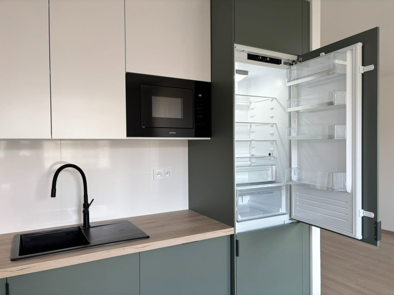 Predaj bytu 3-izbový 67 m², Chabařovická, Praha, Praha Predaj bytu 3-izbový 67 m², Chabařovická, Praha, Praha