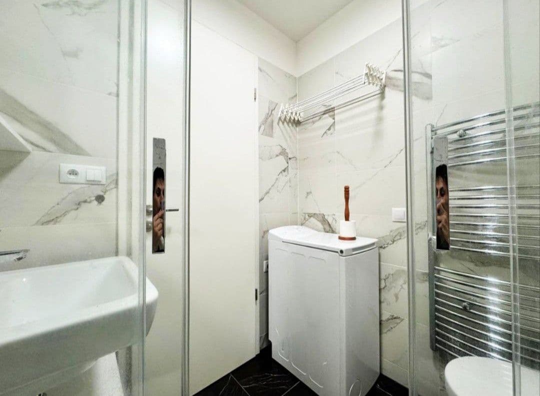 Prenájom bytu 1-izbový 25 m², Tyršova, Praha, Praha Prenájom bytu 1-izbový 25 m², Tyršova, Praha, Praha