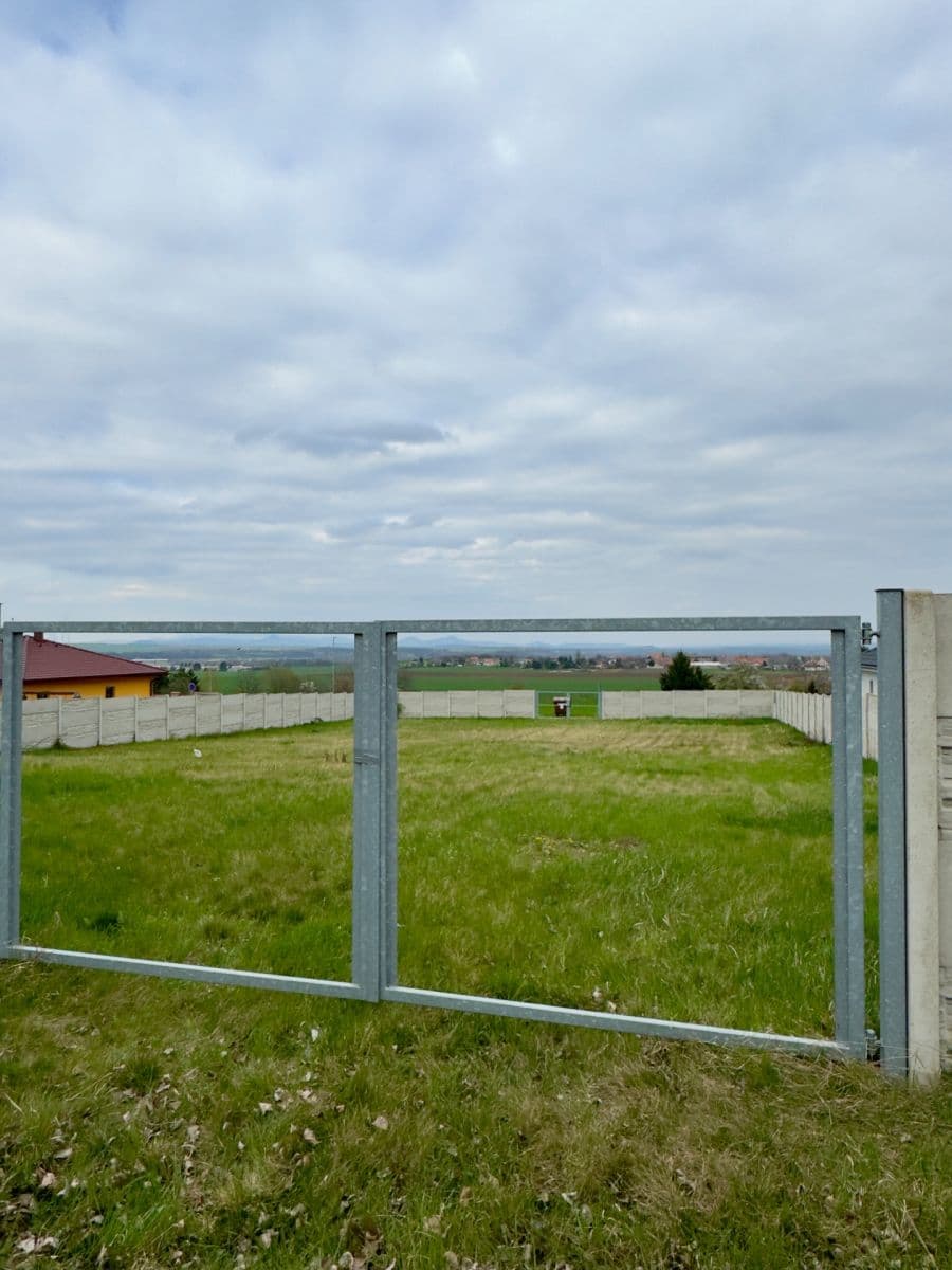 Predaj pozemku 1.369 m², Žatec, Ústecký kraj Predaj pozemku 1.369 m², Žatec, Ústecký kraj