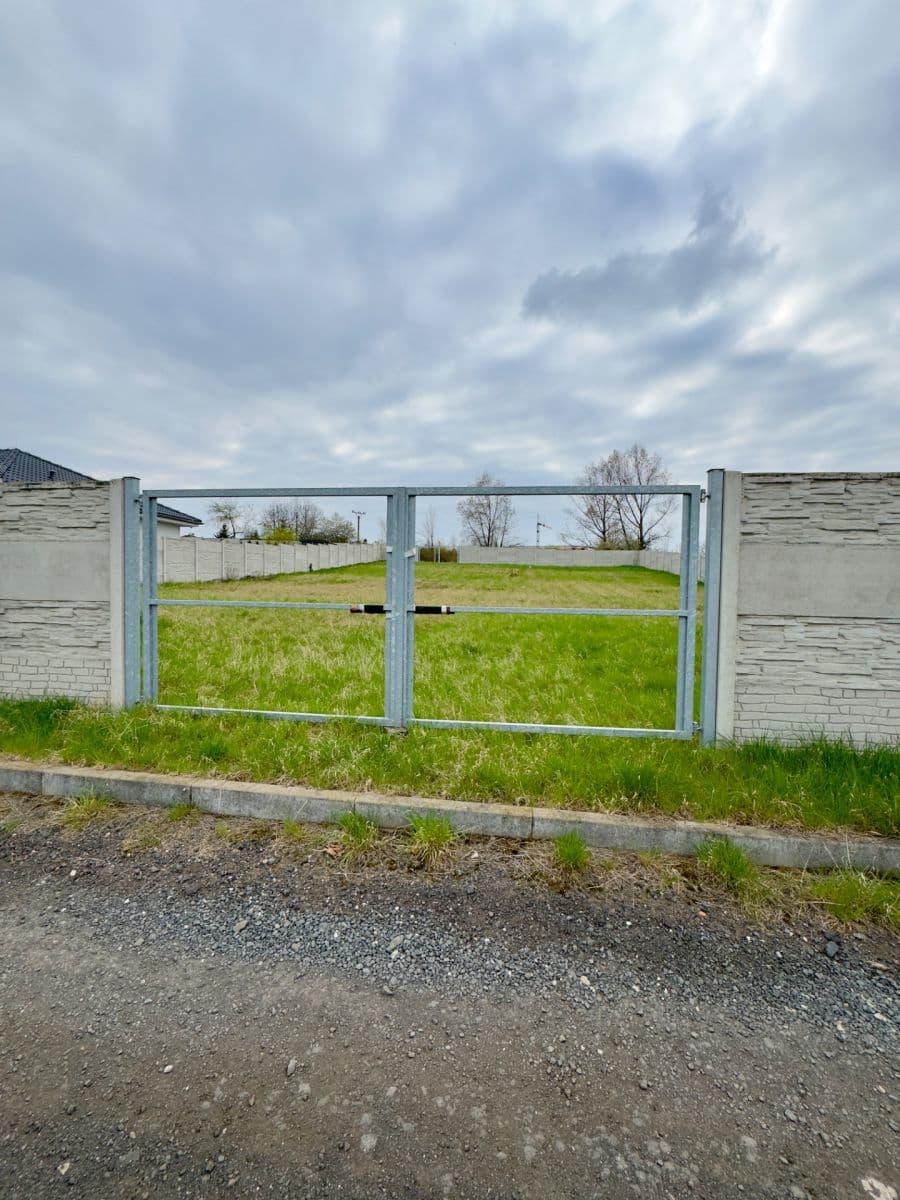 Predaj pozemku 1.369 m², Žatec, Ústecký kraj Predaj pozemku 1.369 m², Žatec, Ústecký kraj