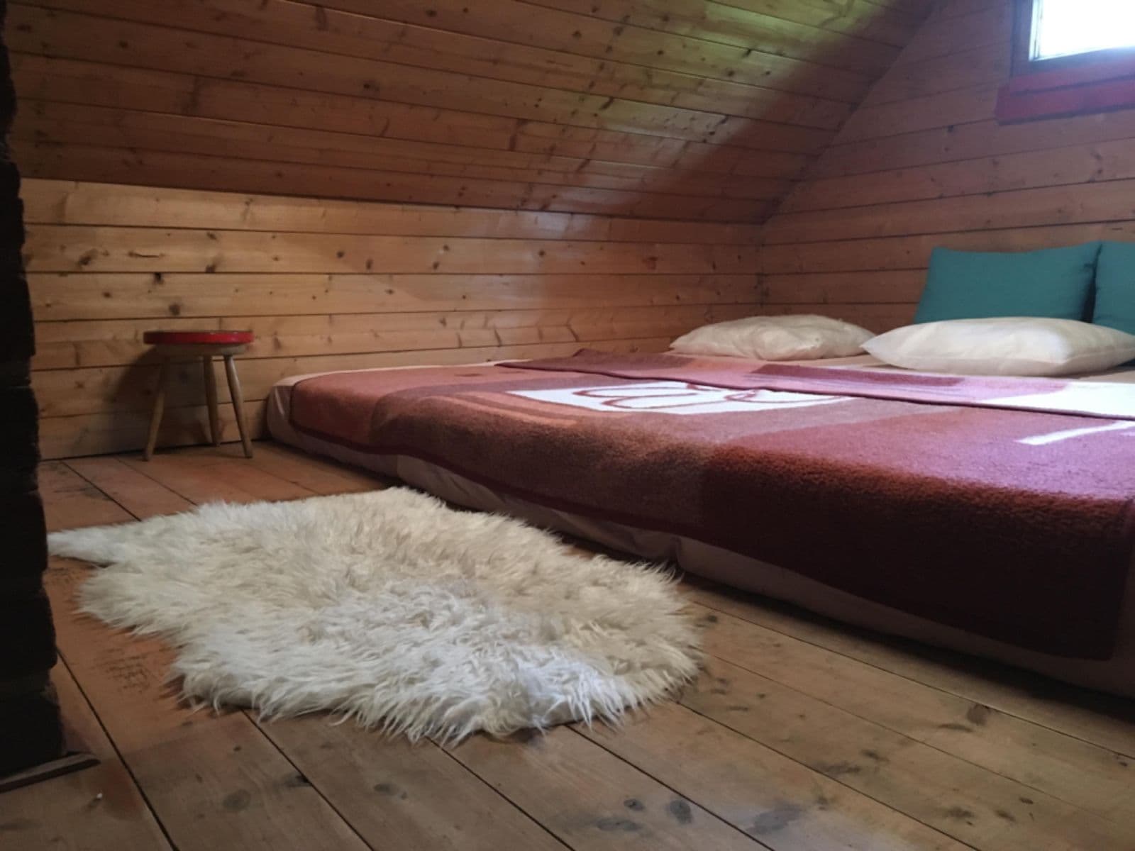 Predaj rekreačného objektu 50 m², pozemek 4.281 m², Malá Hraštice, Středočeský kraj Predaj rekreačného objektu 50 m², pozemek 4.281 m², Malá Hraštice, Středočeský kraj