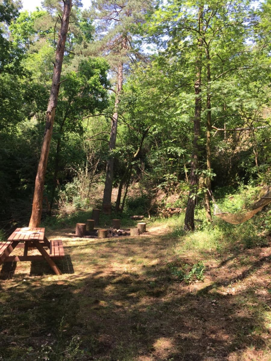Predaj rekreačného objektu 50 m², pozemek 4.281 m², Malá Hraštice, Středočeský kraj Predaj rekreačného objektu 50 m², pozemek 4.281 m², Malá Hraštice, Středočeský kraj