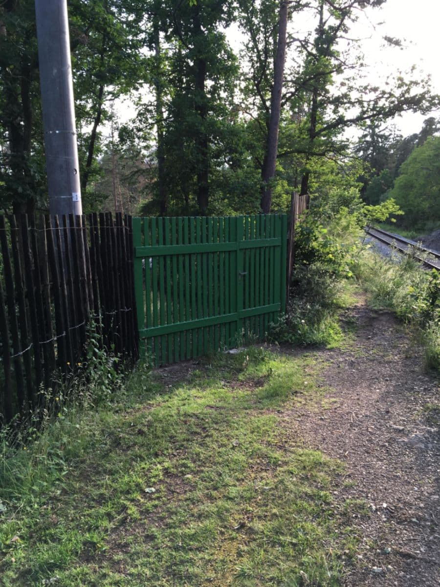 Predaj rekreačného objektu 50 m², pozemek 4.281 m², Malá Hraštice, Středočeský kraj Predaj rekreačného objektu 50 m², pozemek 4.281 m², Malá Hraštice, Středočeský kraj