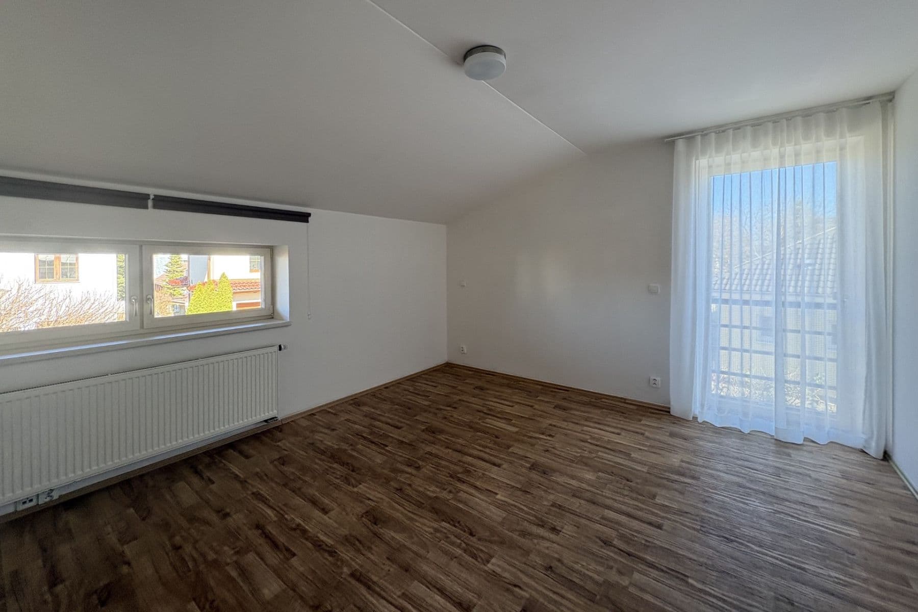 Prenájom bytu 4-izbový 141 m², Chelčického, Roztoky, Středočeský kraj Prenájom bytu 4-izbový 141 m², Chelčického, Roztoky, Středočeský kraj