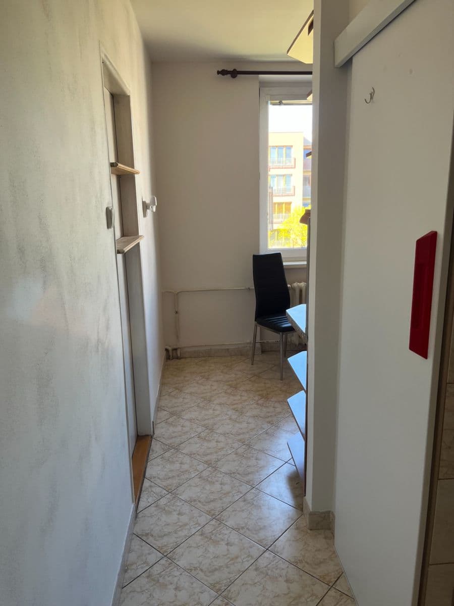 Prenájom bytu 2-izbový 49 m², Sadská, Praha, Praha Prenájom bytu 2-izbový 49 m², Sadská, Praha, Praha