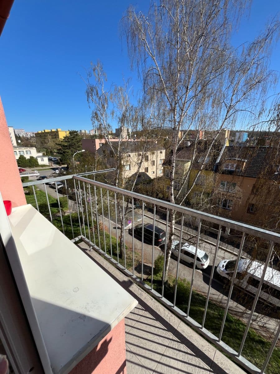 Prenájom bytu 2-izbový 49 m², Sadská, Praha, Praha Prenájom bytu 2-izbový 49 m², Sadská, Praha, Praha