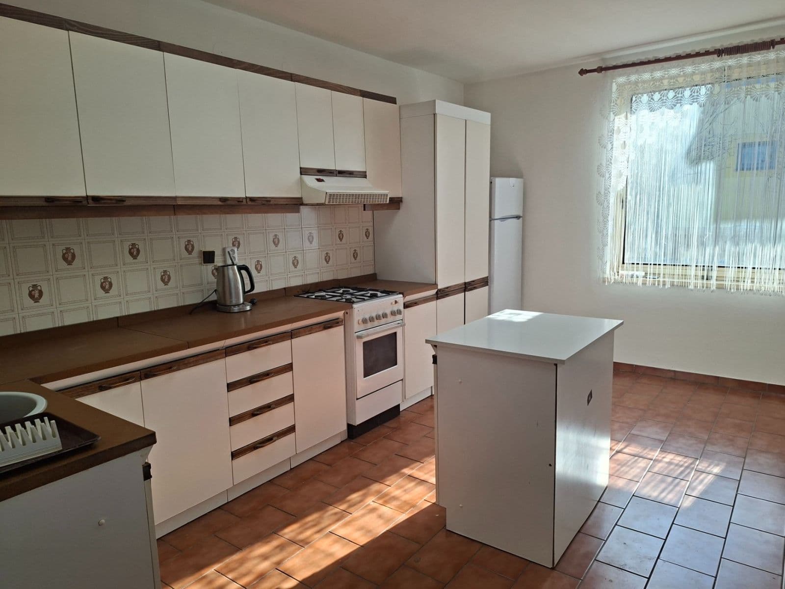 Prenájom bytu 2-izbový 70 m², Křiby, Tetčice, Jihomoravský kraj Prenájom bytu 2-izbový 70 m², Křiby, Tetčice, Jihomoravský kraj