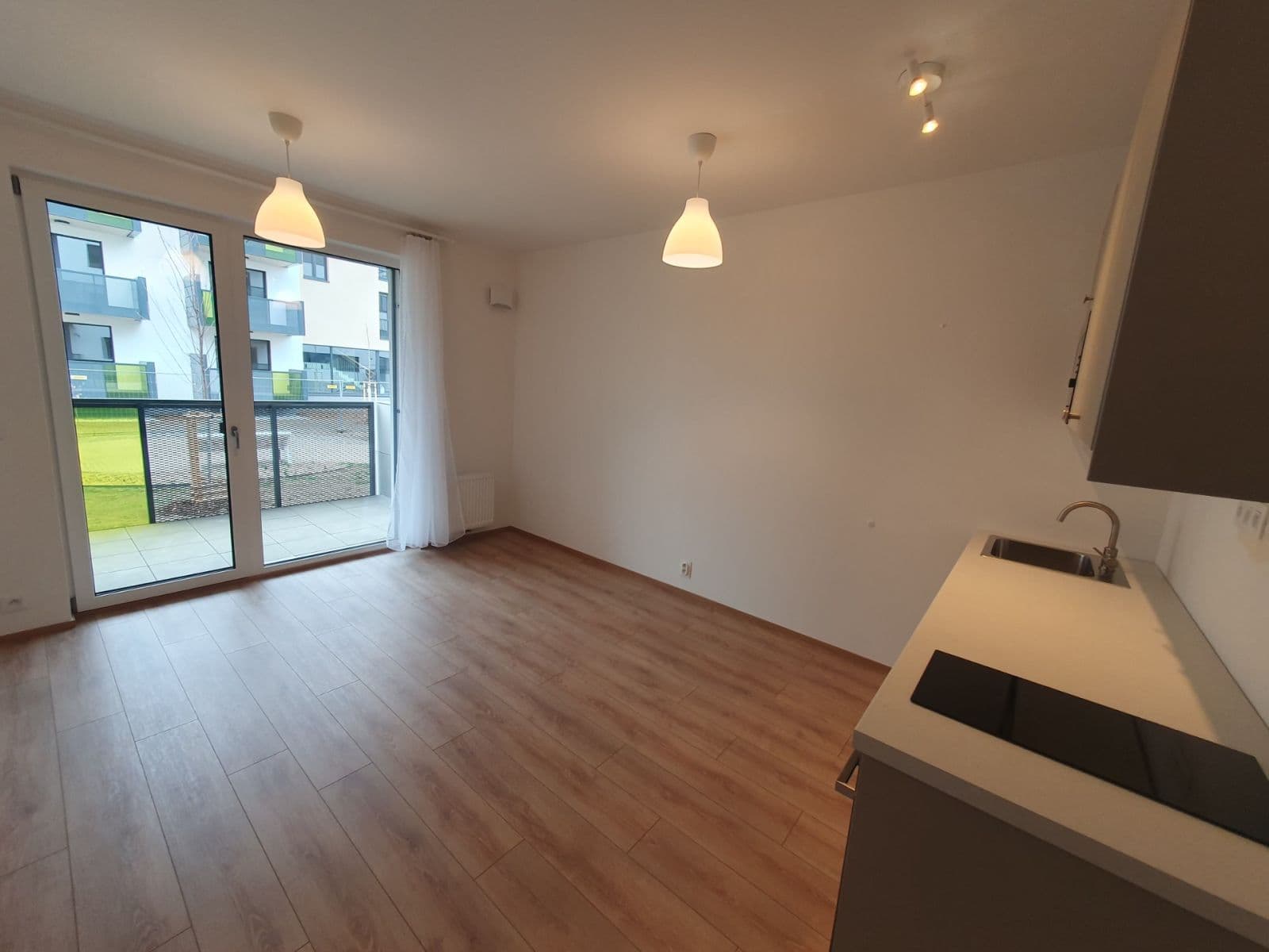 Prenájom bytu 1-izbový 27 m², Nebřenická, Praha, Praha Prenájom bytu 1-izbový 27 m², Nebřenická, Praha, Praha