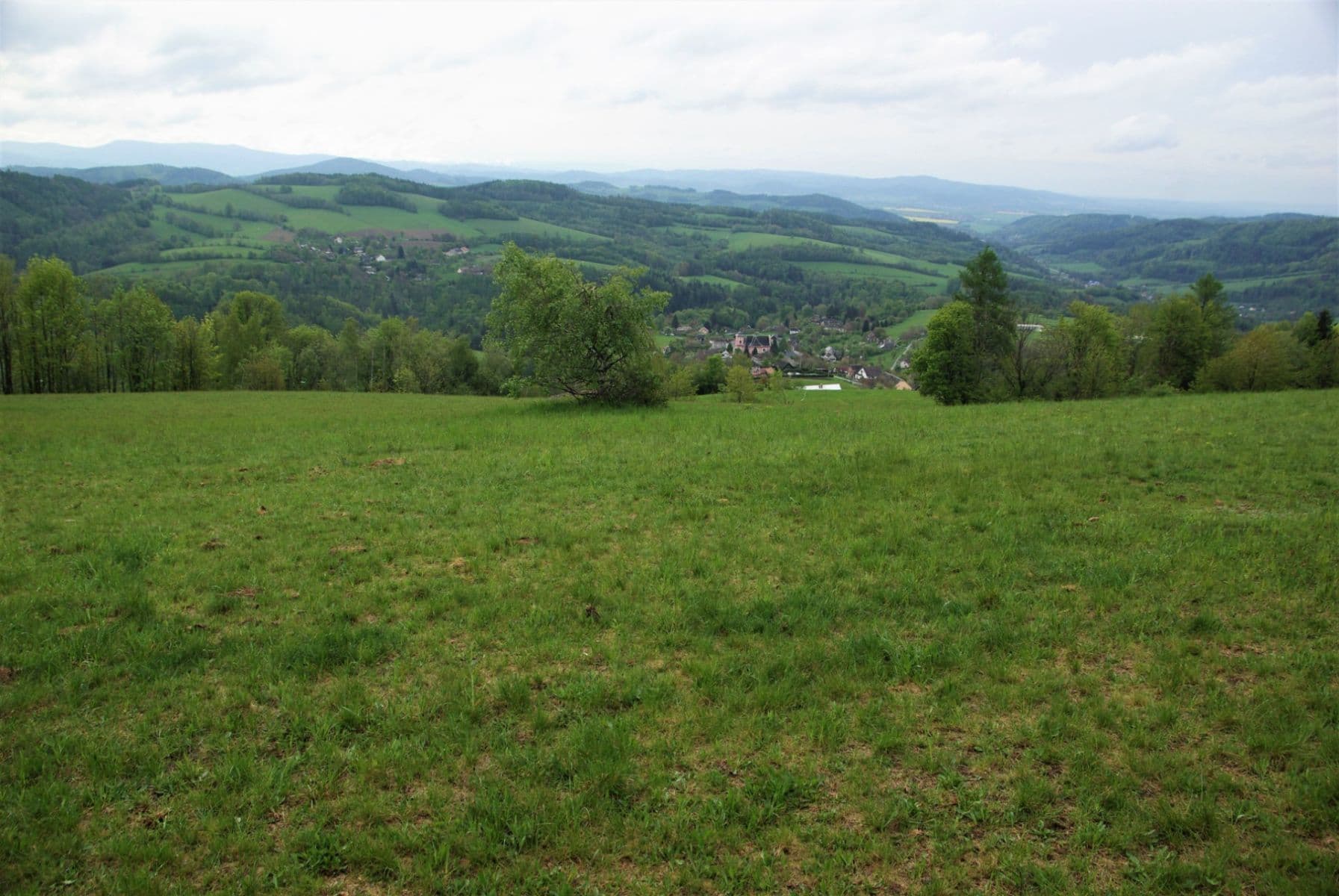 Predaj pozemku 18.568 m², Jakubovice, Olomoucký kraj Predaj pozemku 18.568 m², Jakubovice, Olomoucký kraj