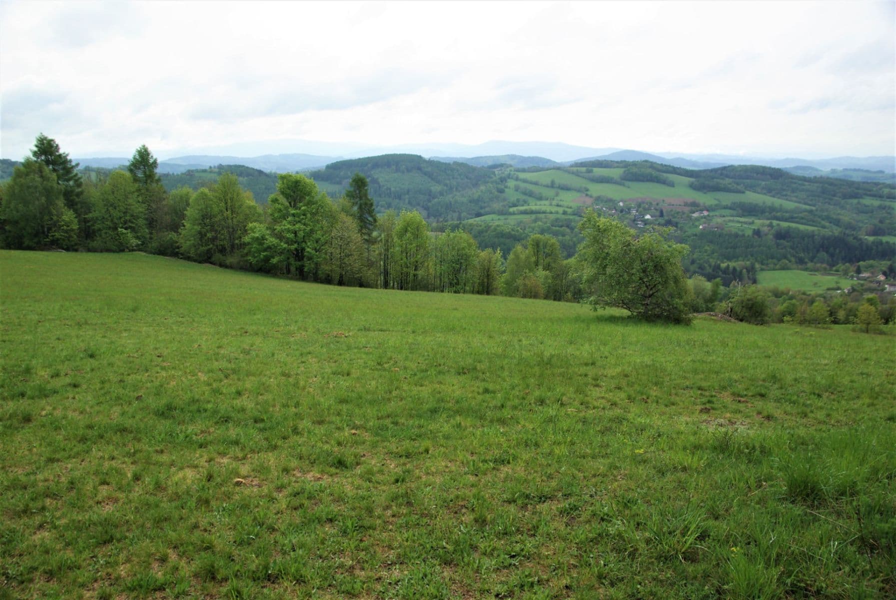 Predaj pozemku 18.568 m², Jakubovice, Olomoucký kraj Predaj pozemku 18.568 m², Jakubovice, Olomoucký kraj
