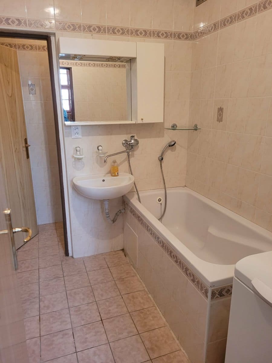 Prenájom domu 200 m², pozemek 573 m², Jablonica, Trnavský kraj Prenájom domu 200 m², pozemek 573 m², Jablonica, Trnavský kraj