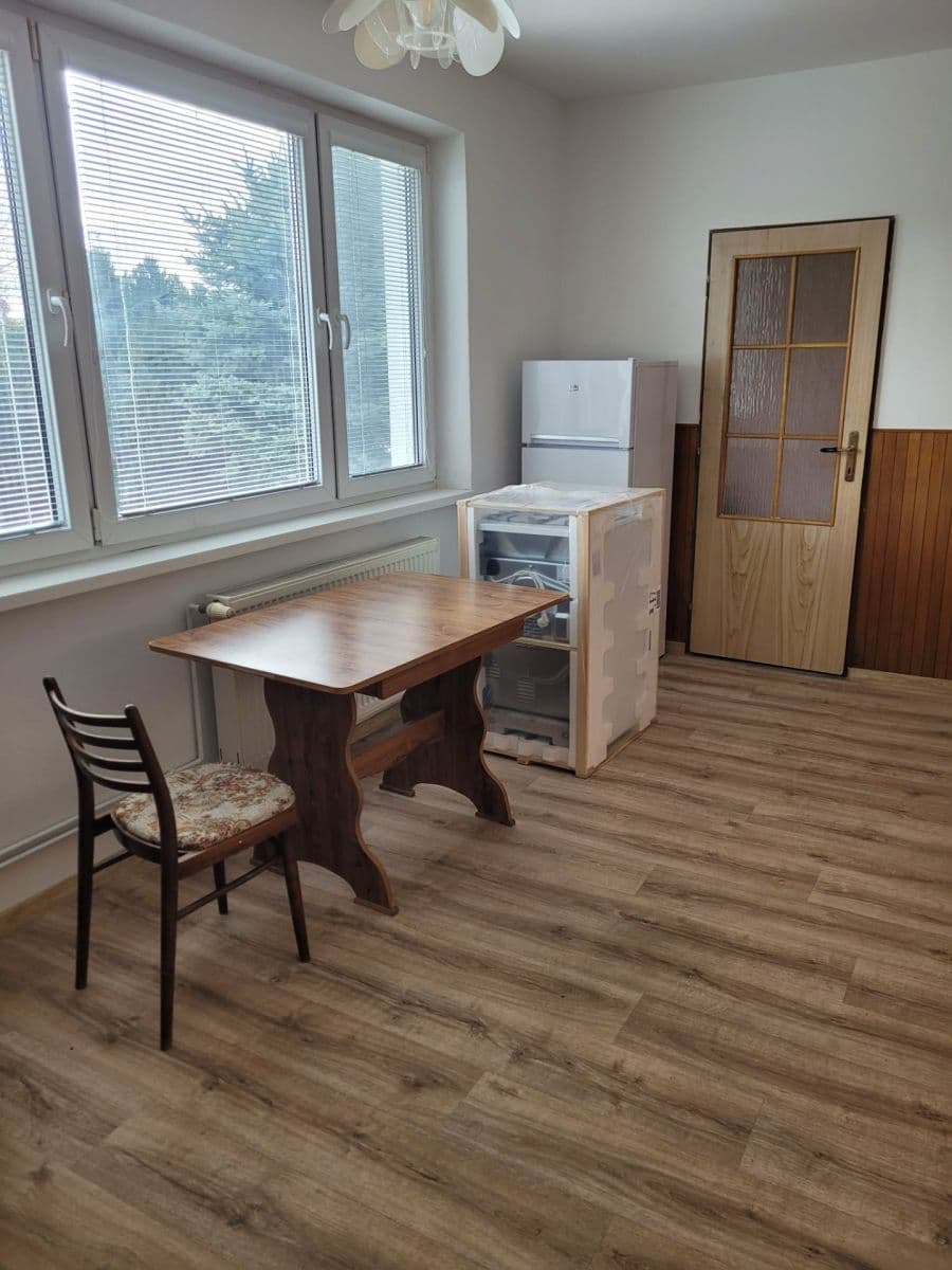 Prenájom domu 200 m², pozemek 573 m², Jablonica, Trnavský kraj Prenájom domu 200 m², pozemek 573 m², Jablonica, Trnavský kraj