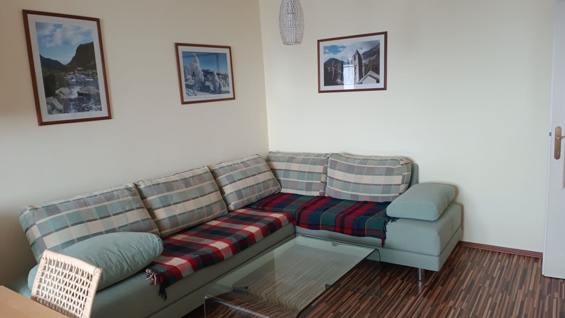 Prenájom bytu 3-izbový 70 m², Na Šutce, Praha, Praha Prenájom bytu 3-izbový 70 m², Na Šutce, Praha, Praha