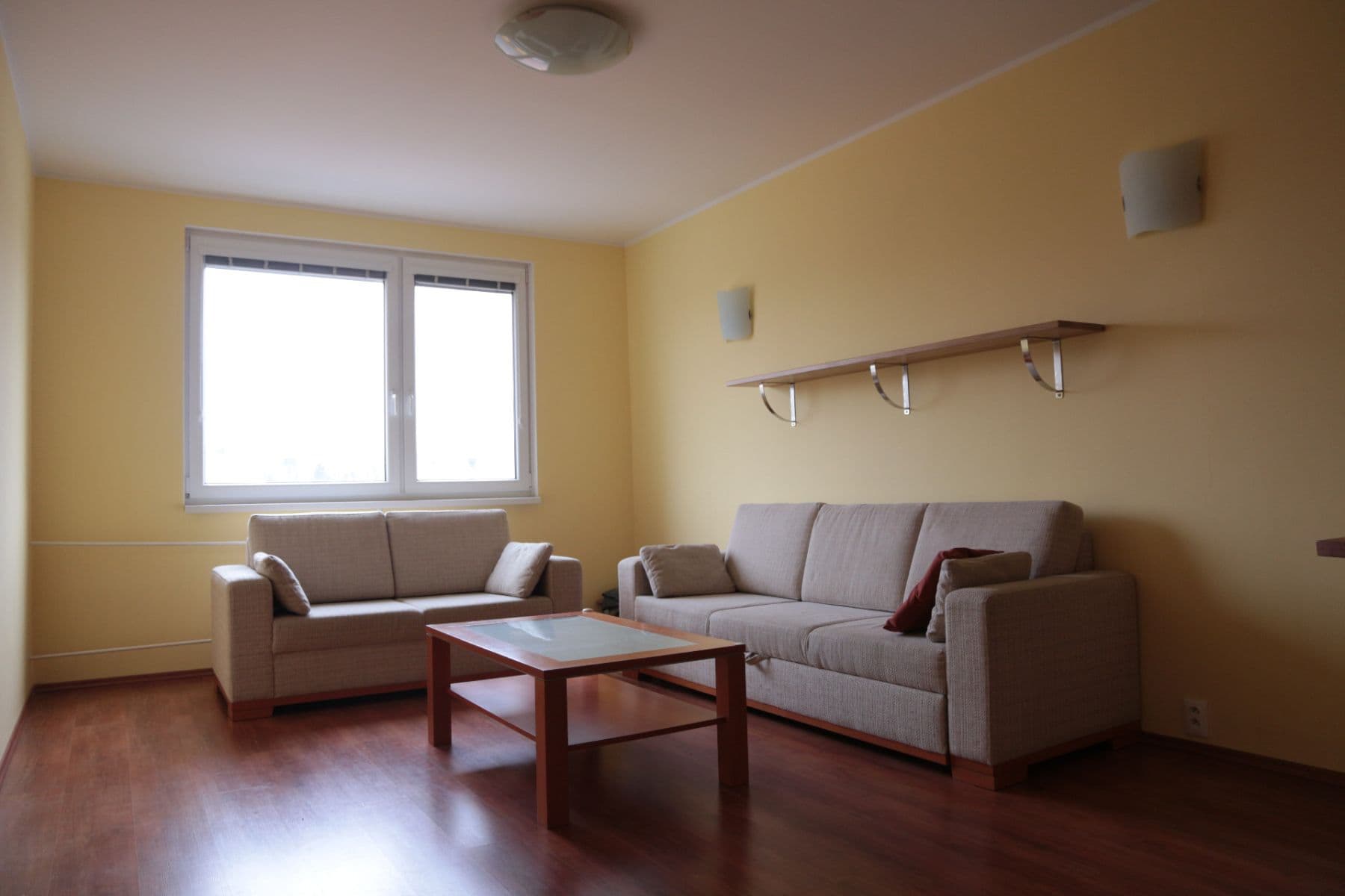 Prenájom bytu 4-izbový 88 m², Nová, Nitra, Nitriansky kraj Prenájom bytu 4-izbový 88 m², Nová, Nitra, Nitriansky kraj