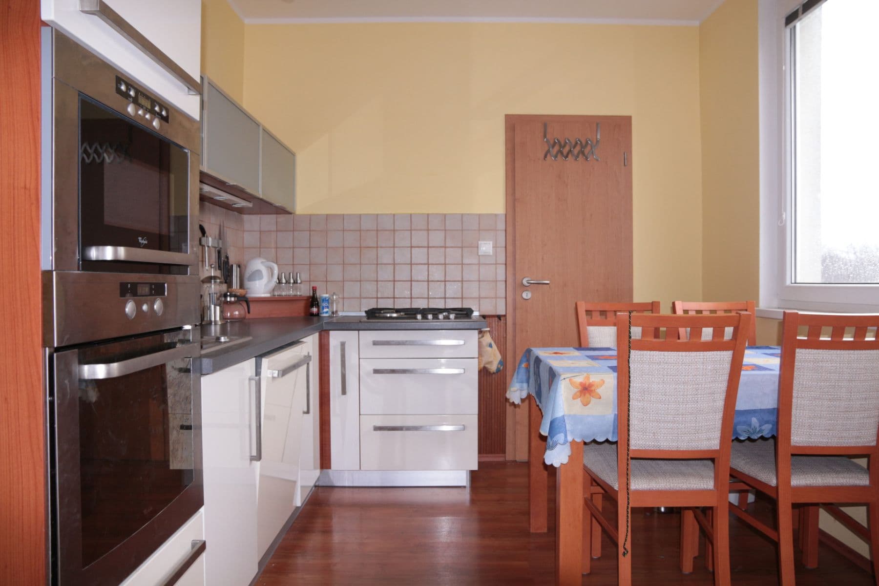 Prenájom bytu 4-izbový 88 m², Nová, Nitra, Nitriansky kraj Prenájom bytu 4-izbový 88 m², Nová, Nitra, Nitriansky kraj