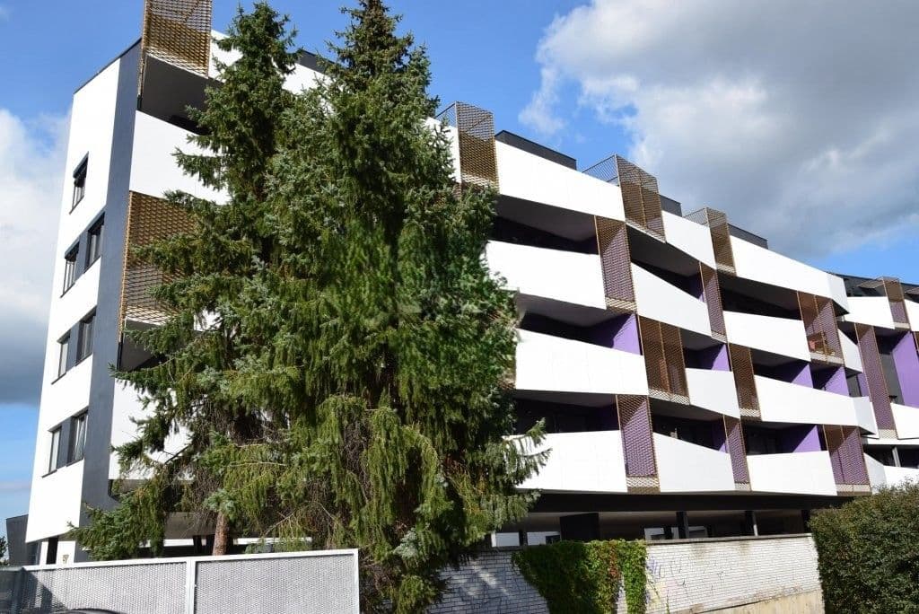 Prenájom bytu 2-izbový 48 m², Zlín, Zlínský kraj Prenájom bytu 2-izbový 48 m², Zlín, Zlínský kraj