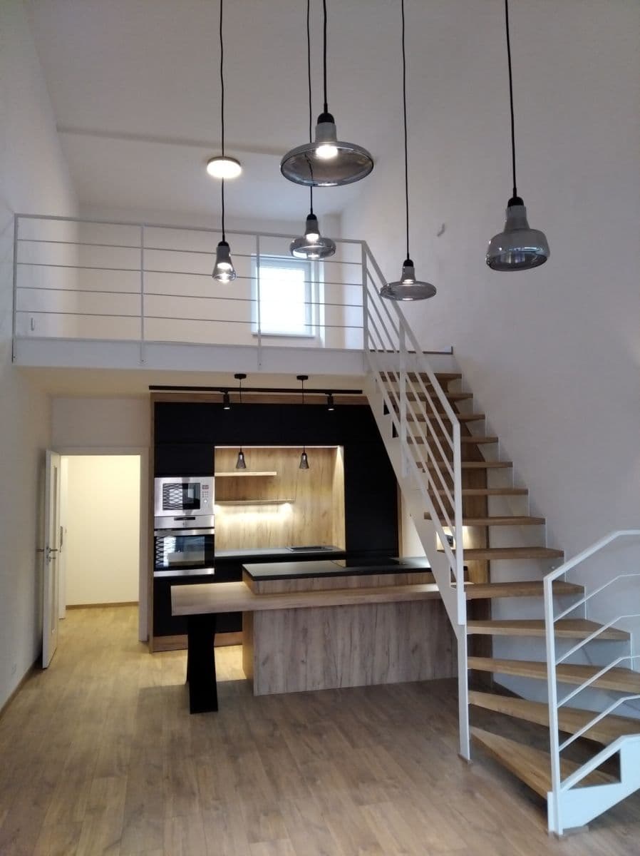 Prenájom bytu 2-izbový 48 m², Zlín, Zlínský kraj Prenájom bytu 2-izbový 48 m², Zlín, Zlínský kraj