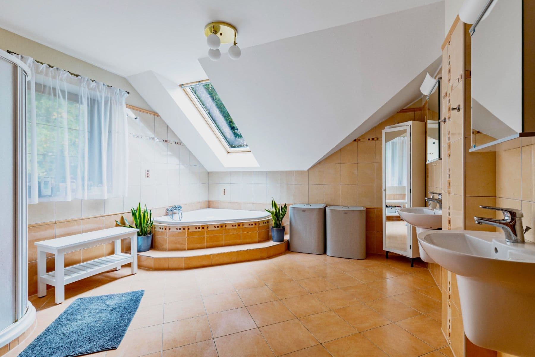 Predaj domu 264 m², pozemek 1.343 m², Benešov, Středočeský kraj Predaj domu 264 m², pozemek 1.343 m², Benešov, Středočeský kraj