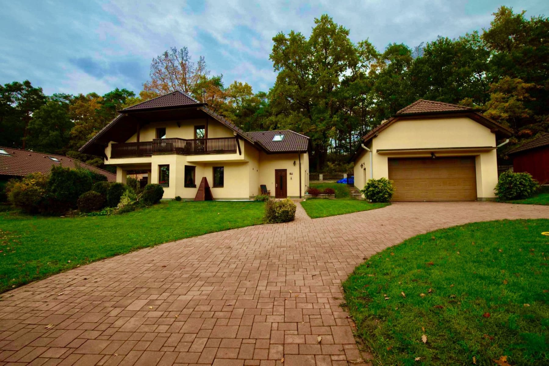 Predaj domu 264 m², pozemek 1.343 m², Benešov, Středočeský kraj Predaj domu 264 m², pozemek 1.343 m², Benešov, Středočeský kraj