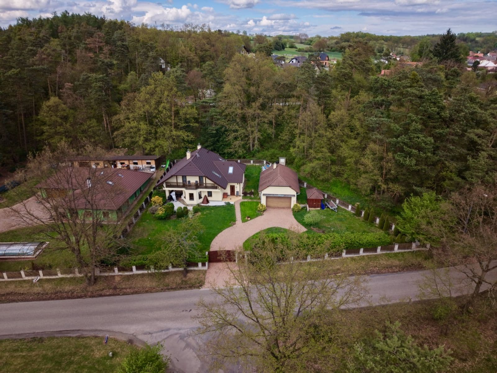Predaj domu 264 m², pozemek 1.343 m², Benešov, Středočeský kraj Predaj domu 264 m², pozemek 1.343 m², Benešov, Středočeský kraj