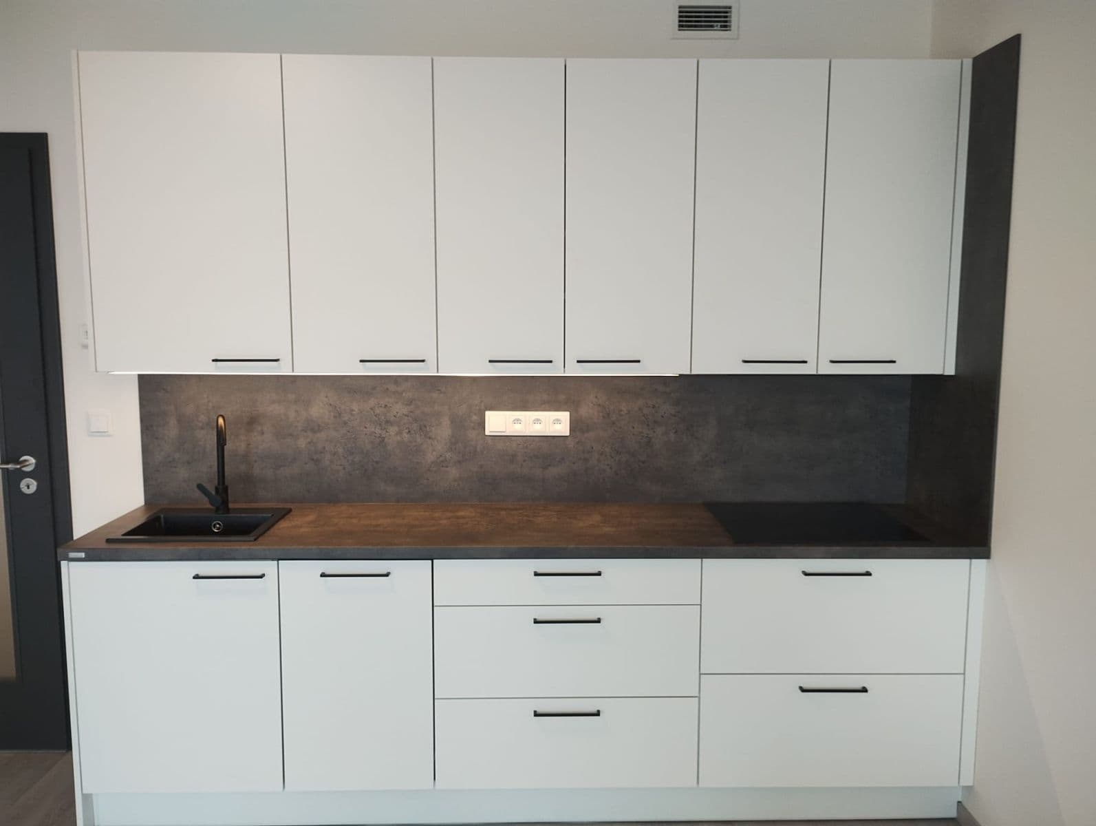 Prenájom bytu 1-izbový 47 m², Poděbradská, Praha, Praha Prenájom bytu 1-izbový 47 m², Poděbradská, Praha, Praha