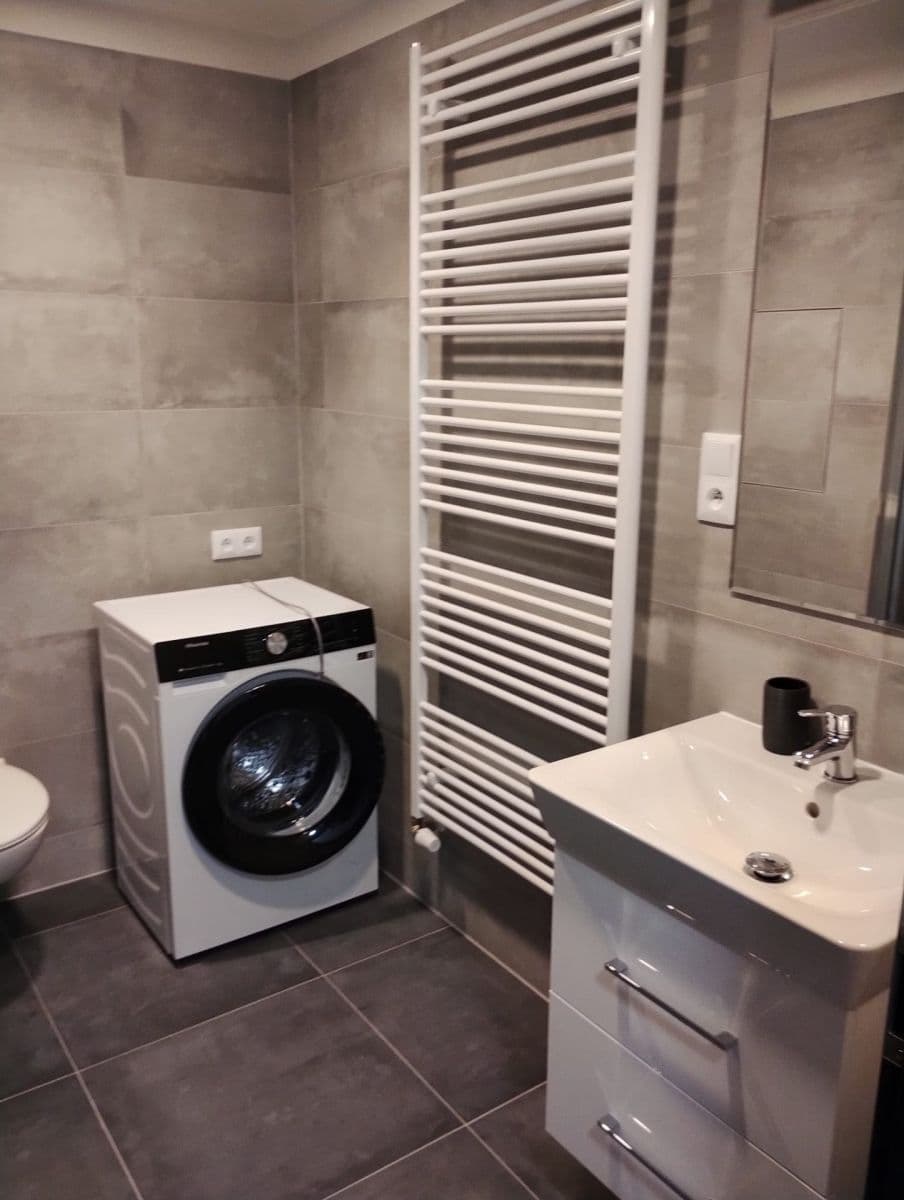 Prenájom bytu 1-izbový 47 m², Poděbradská, Praha, Praha Prenájom bytu 1-izbový 47 m², Poděbradská, Praha, Praha