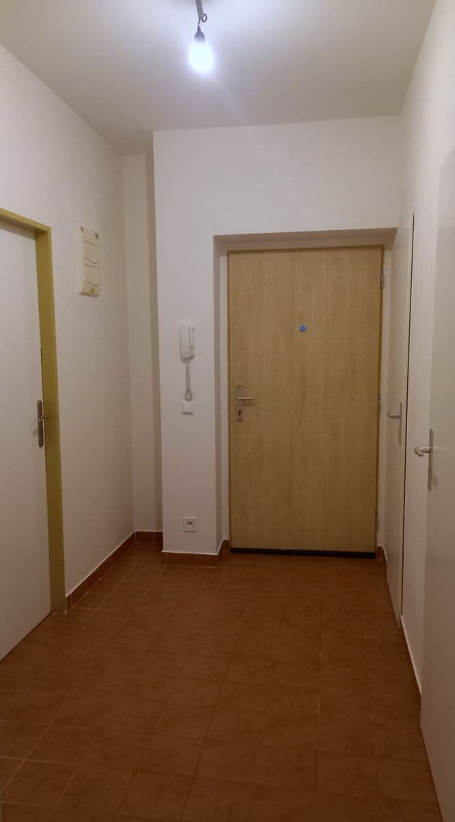 Prenájom bytu 3-izbový 68 m², Nad Štolami, Odolena Voda, Středočeský kraj Prenájom bytu 3-izbový 68 m², Nad Štolami, Odolena Voda, Středočeský kraj