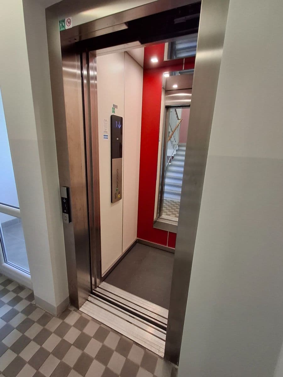 Predaj bytu 2-izbový 35 m², Kapraďová, Praha, Praha Predaj bytu 2-izbový 35 m², Kapraďová, Praha, Praha