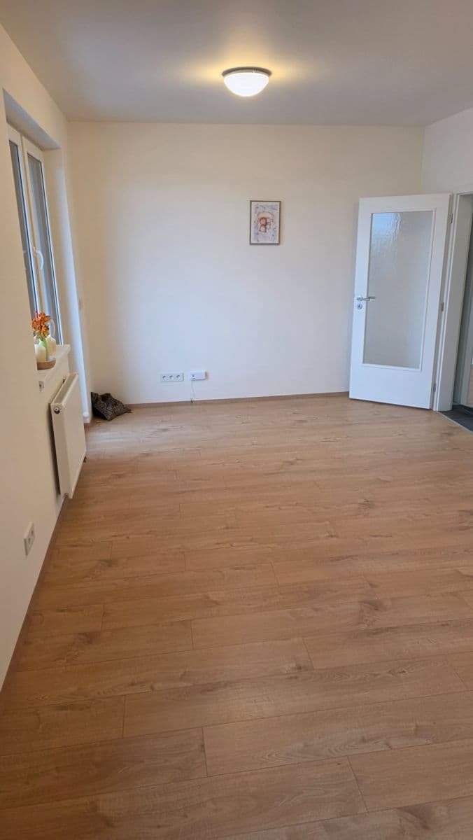 Prenájom bytu 1-izbový 31 m², Hermanové, Praha, Praha Prenájom bytu 1-izbový 31 m², Hermanové, Praha, Praha