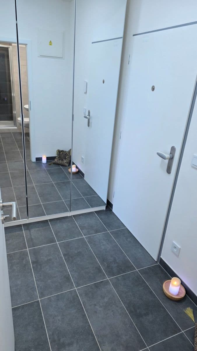 Prenájom bytu 1-izbový 31 m², Hermanové, Praha, Praha Prenájom bytu 1-izbový 31 m², Hermanové, Praha, Praha