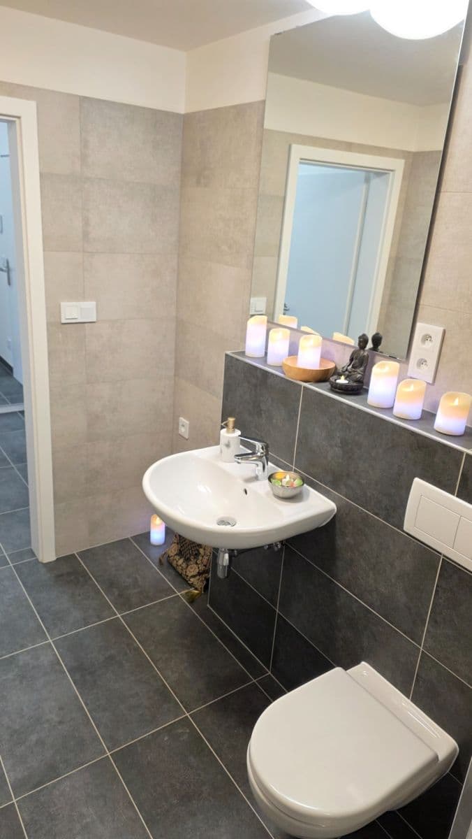 Prenájom bytu 1-izbový 31 m², Hermanové, Praha, Praha Prenájom bytu 1-izbový 31 m², Hermanové, Praha, Praha