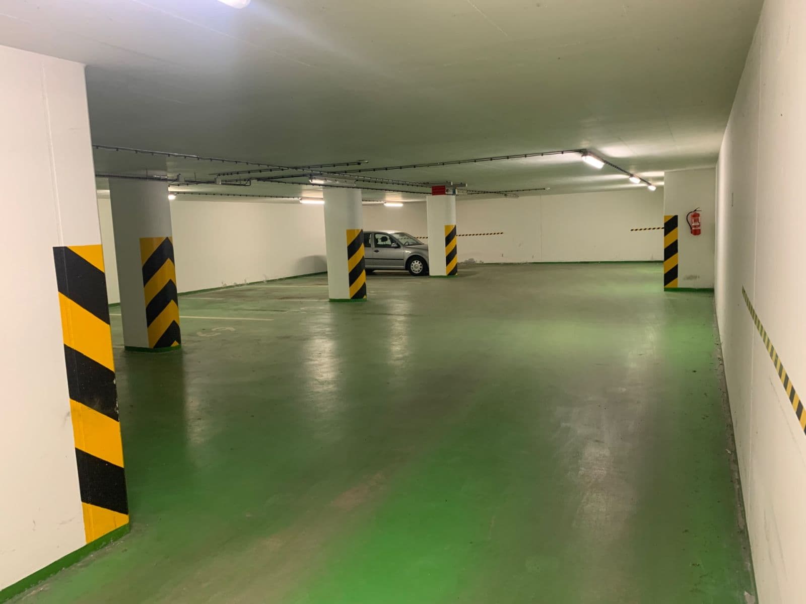 Prenájom garáže 15 m², Praha, Praha Prenájom garáže 15 m², Praha, Praha