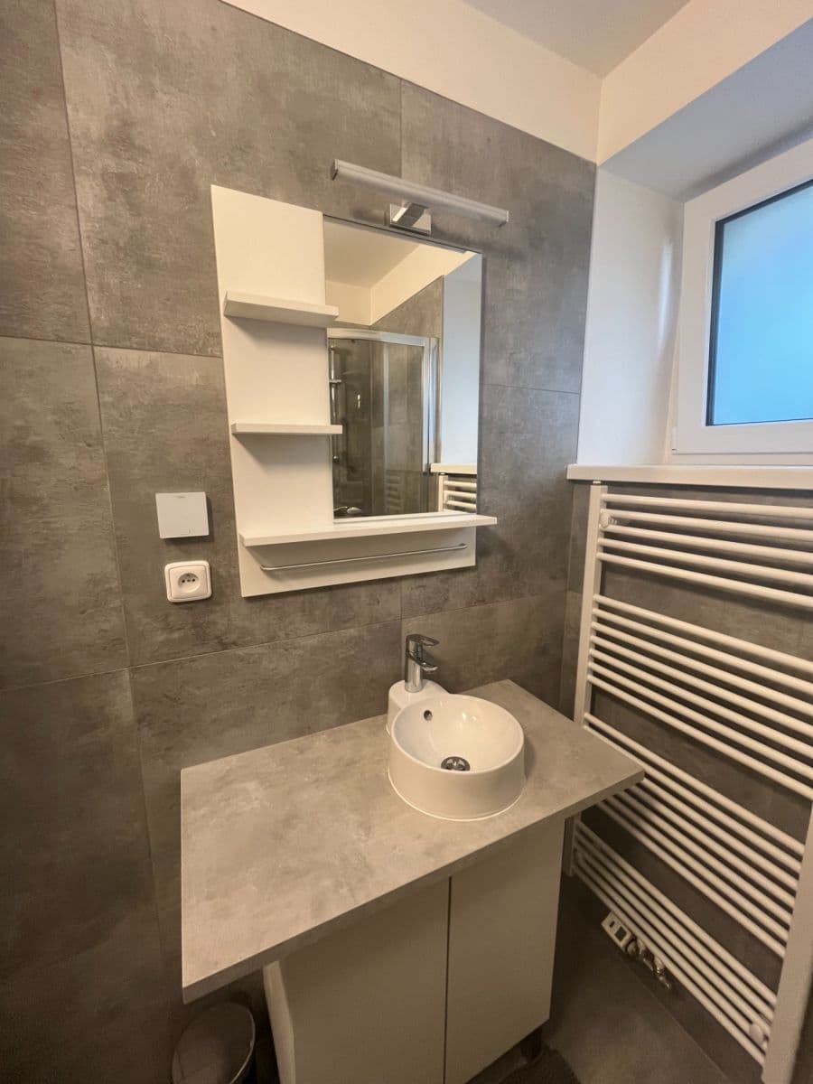 Prenájom bytu Garsoniéra 19 m², Šmolíkova, Praha, Praha Prenájom bytu Garsoniéra 19 m², Šmolíkova, Praha, Praha