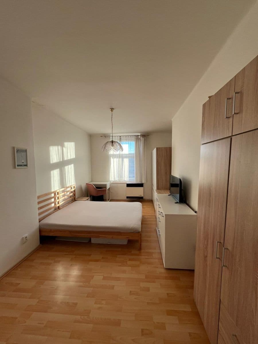 Prenájom bytu 1-izbový 30 m², U Skládky, Praha, Praha Prenájom bytu 1-izbový 30 m², U Skládky, Praha, Praha