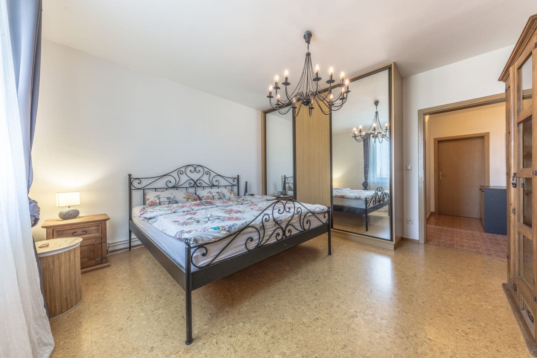 Predaj bytu 4-izbový 83 m², Ke Stadionu, Praha, Praha Predaj bytu 4-izbový 83 m², Ke Stadionu, Praha, Praha